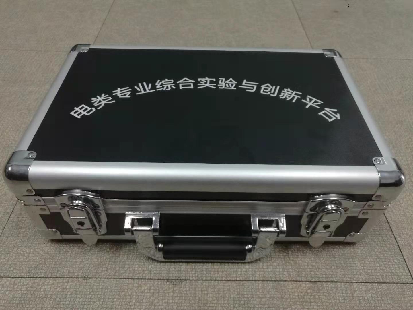 電類(lèi)專(zhuān)業(yè)綜合實(shí)驗(yàn)與創(chuàng)新平臺(tái)
